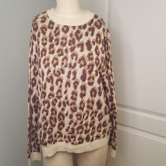 A New Day Cheetah Print Sweater - Picture 1 of 3